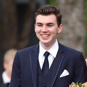 Meet your Posher, Ethan